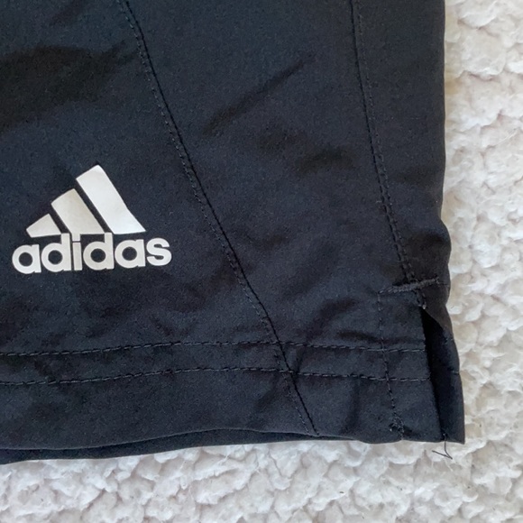 Adidas Retro Shorts Size Large - Picture 4 of 7